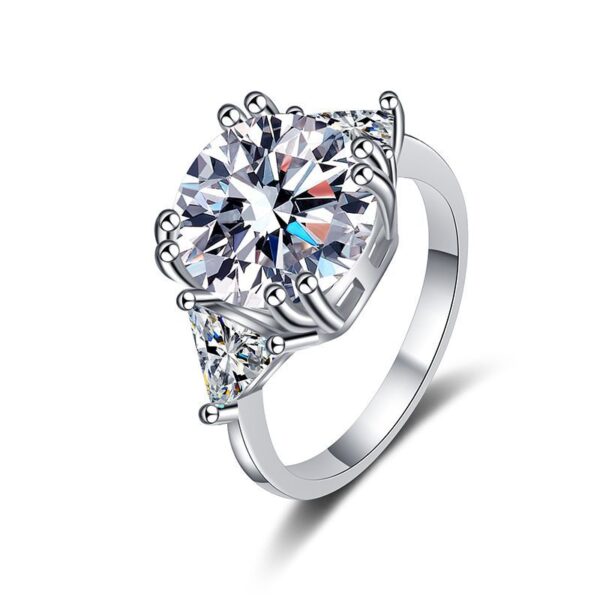 5 carat moissanite pigeon egg ring